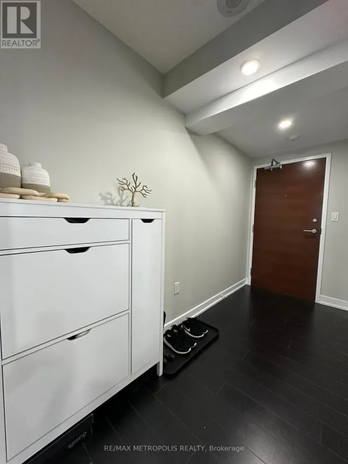 2202 - 15 ICEBOAT TERRACE, Toronto