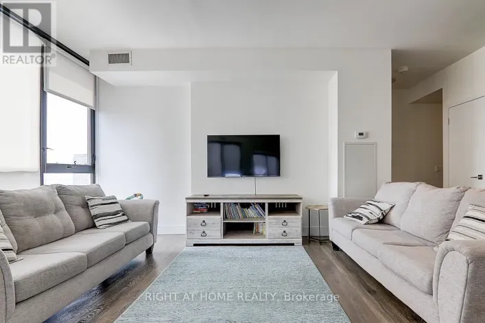 2202 - 2916 HIGHWAY 7 AVENUE, Vaughan