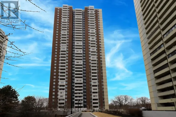 2202 - 3 MASSEY SQUARE, Toronto