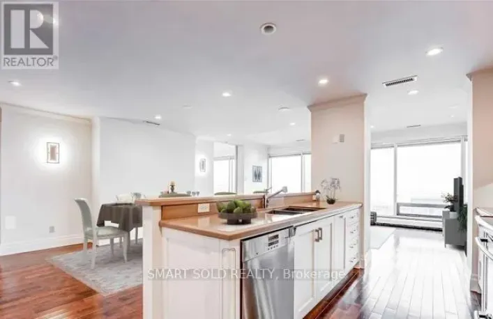 2202 - 30 WELLINGTON STREET E, Toronto