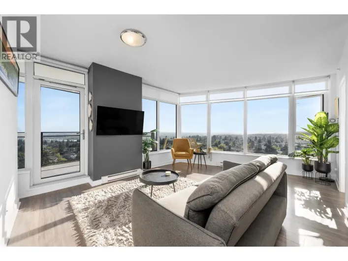 2202 4900 LENNOX LANE, Burnaby