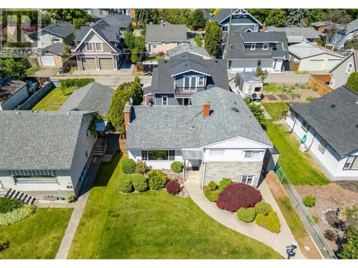 House for sale: 2202 Aberdeen Street, Kelowna