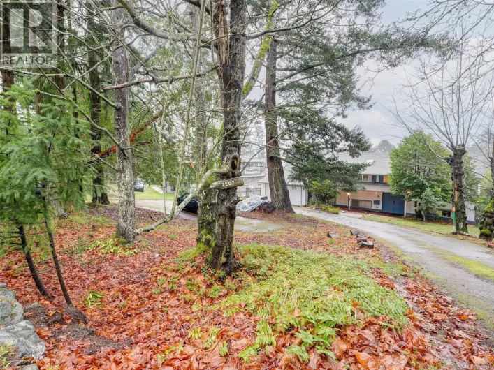 2202 Arbutus Rd, Saanich
