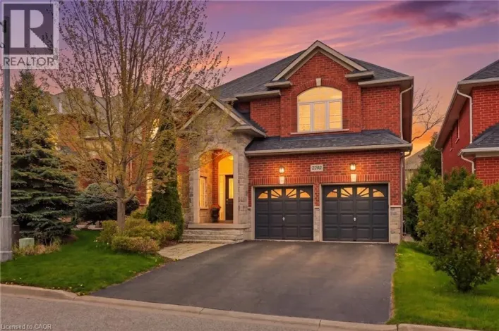 2202 BROOKHAVEN Crescent, Oakville