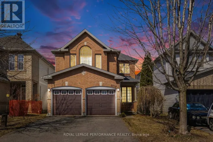 2202 CLENDENAN CRESCENT, Ottawa