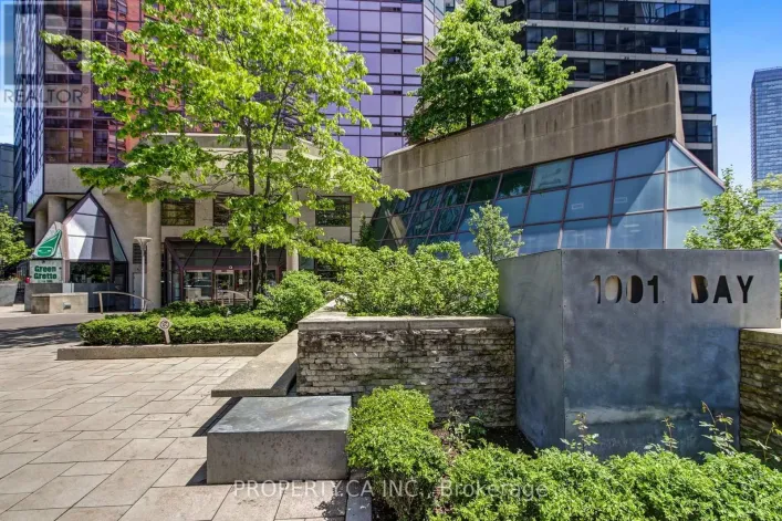 2204 - 1001 BAY STREET, Toronto