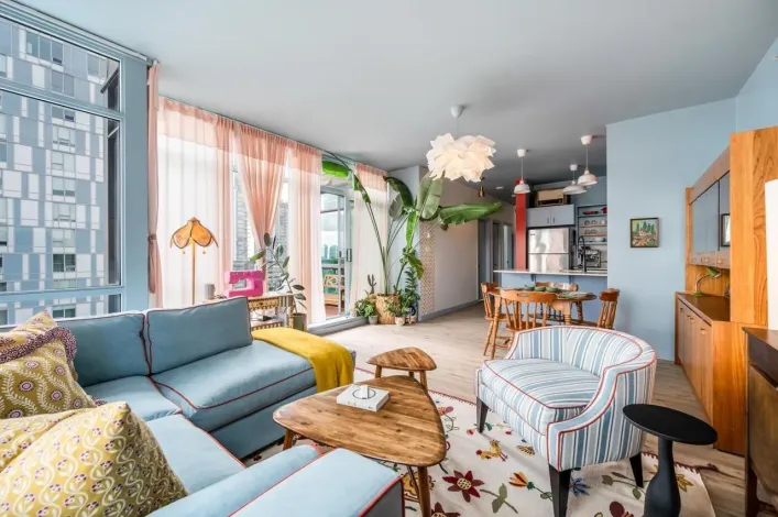 2204 13399 104 AVENUE, Surrey