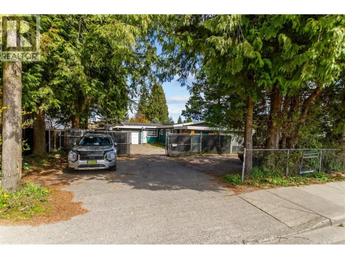 22041 DEWDNEY TRUNK ROAD, Maple Ridge