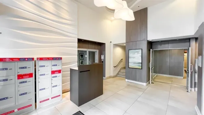 Apartment for sale: 2205 13303 CENTRAL AVENUE, Surrey