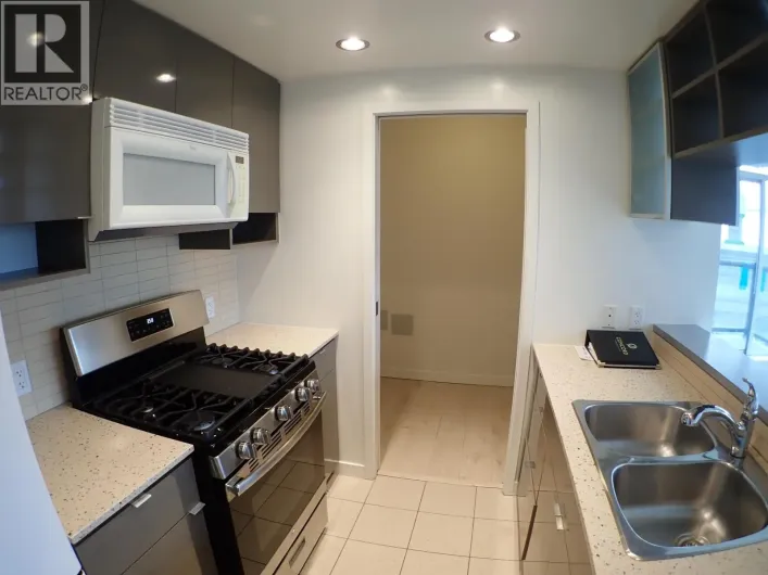 2205 928 BEATTY STREET, Vancouver