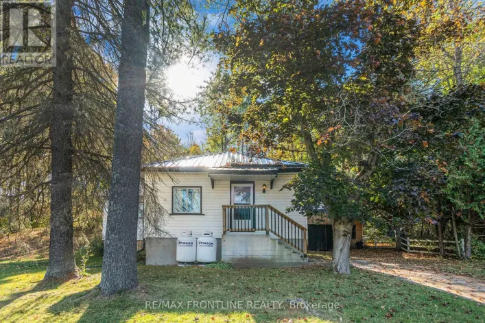 22053 HWY 7, Tay Valley