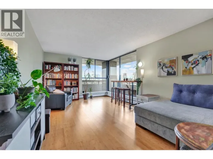 2206 3755 BARTLETT COURT, Burnaby