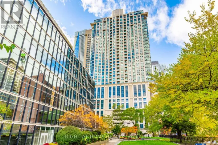 2206 - 8 PARK ROAD, Toronto