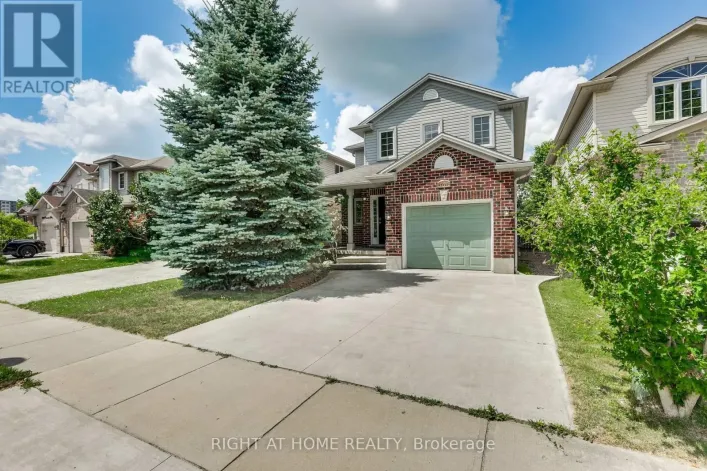 2206 CORONATION DRIVE, London North
