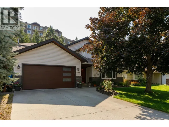 2207 Shannon Ridge Drive, West Kelowna
