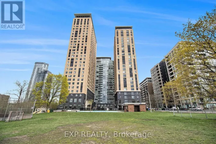 2208 - 105 CHAMPAGNE AVENUE, Ottawa