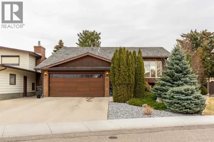 2208 27 Avenue S, Lethbridge