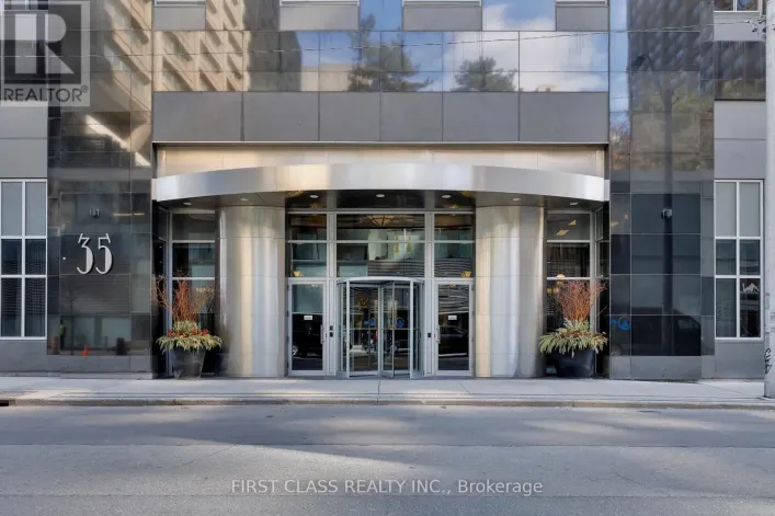 2208 - 35 BALMUTO STREET, Toronto
