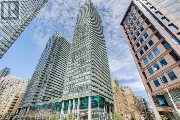2209 - 38 GRENVILLE STREET, Toronto