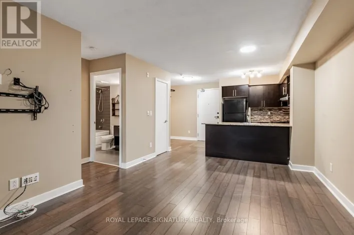 221 - 120 DALLIMORE CIRCLE, Toronto