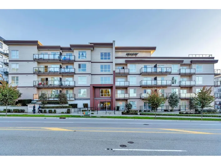 221 13768 108 AVENUE, Surrey