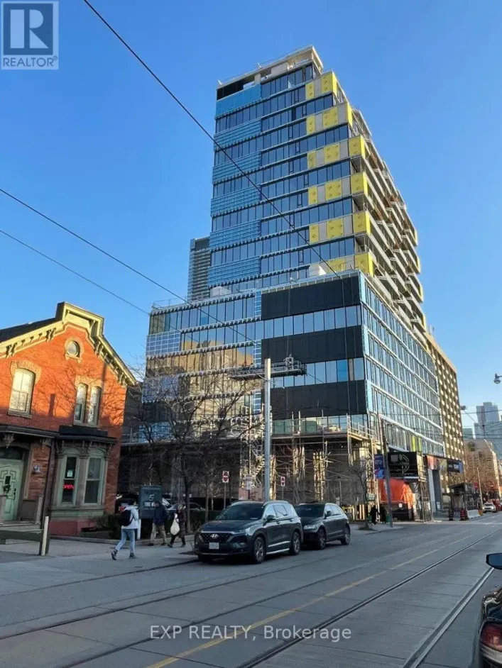 221 - 195 MCCAUL STREET, Toronto