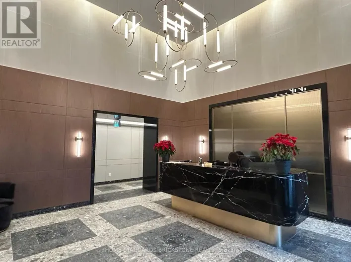 221 - 6 GREENBRIAR ROAD, Toronto