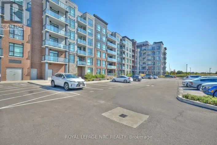 221 - 600 NORTH SERVICE ROAD, Hamilton