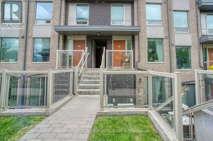 221 - 7 APPLEWOOD LANE E, Toronto