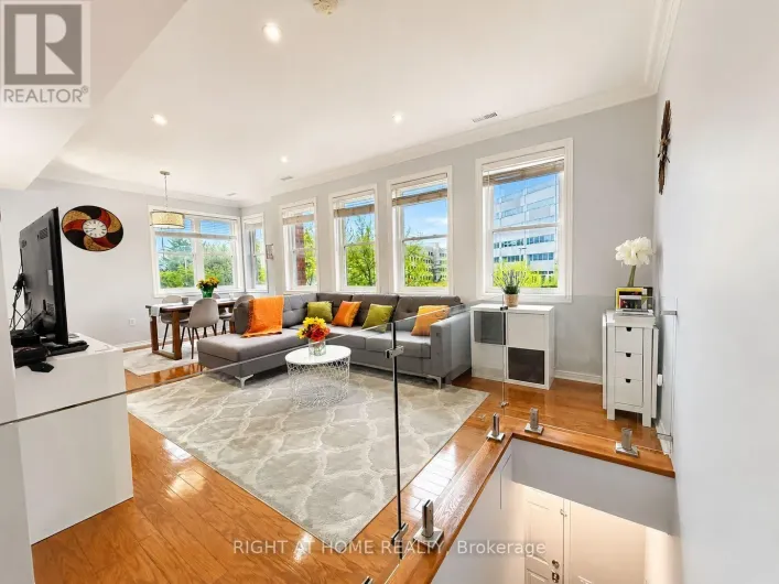 221 - 760 LAWRENCE AVENUE W, Toronto