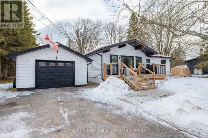 221 ALPINE LAKE ROAD, Trent Lakes