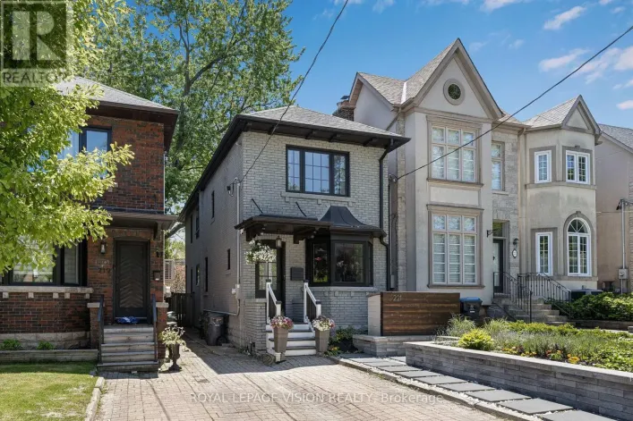 221 BEDFORD PARK AVENUE, Toronto