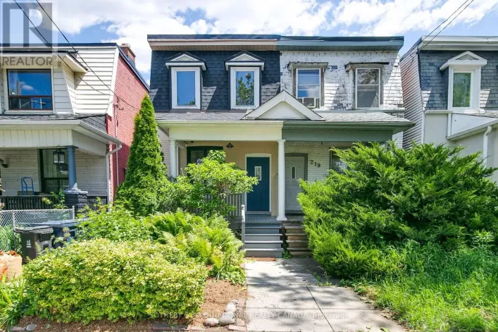 221 BOOTH AVENUE, Toronto