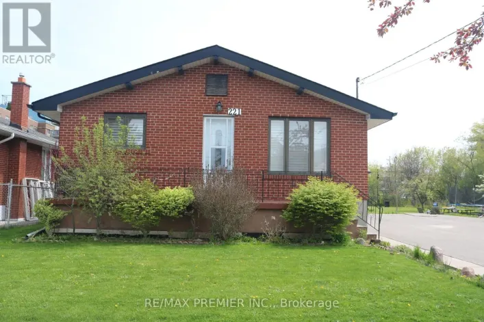 221 COCKSFIELD AVENUE, Toronto