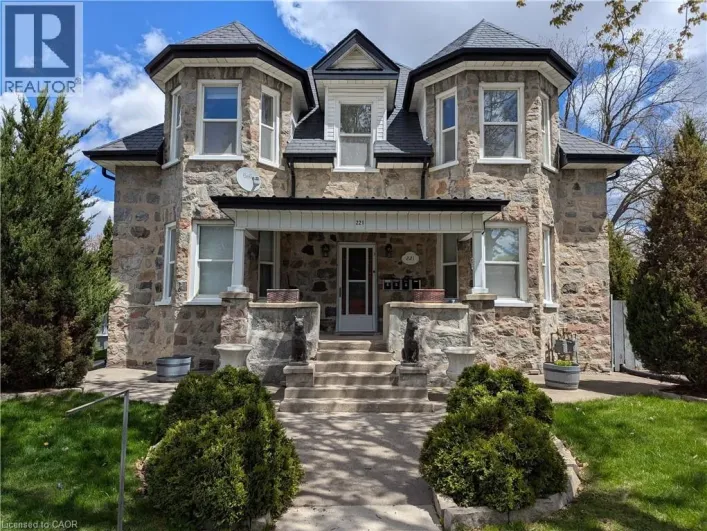 221 DUNDAS Street N Unit# 3, Cambridge