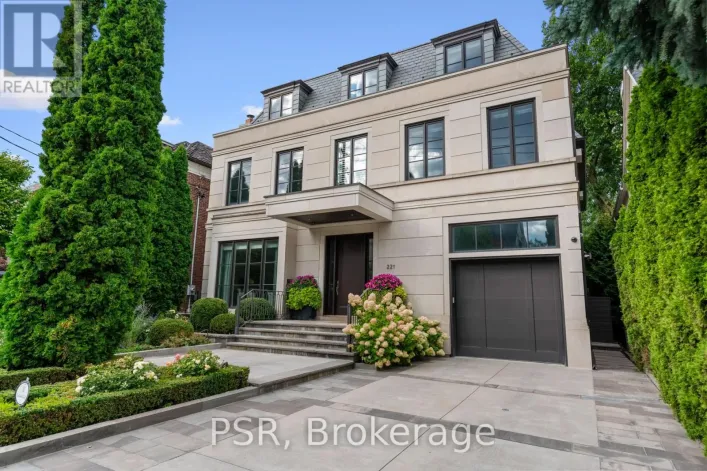 221 DUNVEGAN ROAD, Toronto