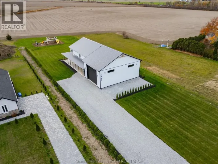 221 Erie STREET South, Merlin