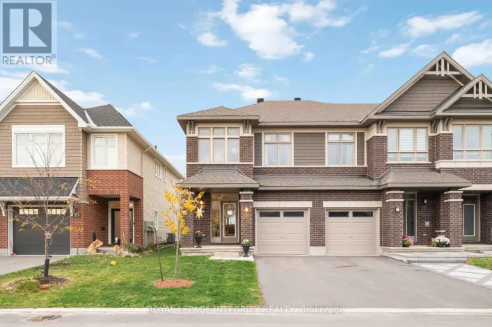 221 FINSBURY AVENUE, Ottawa