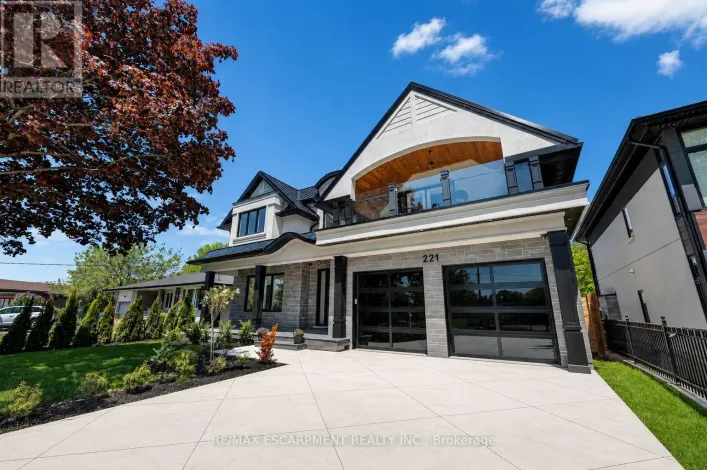 221 MORDEN ROAD E, Oakville