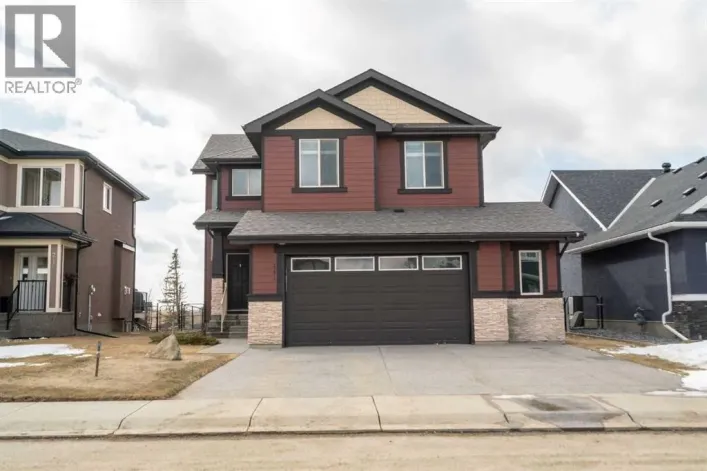 221 Muirfield Boulevard, Lyalta