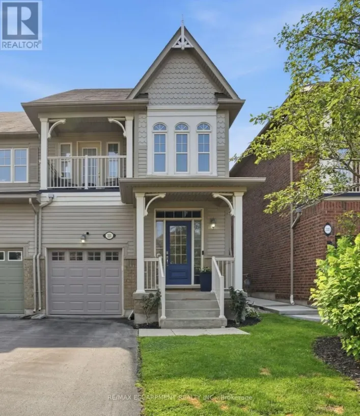221 NISBET BOULEVARD, Hamilton