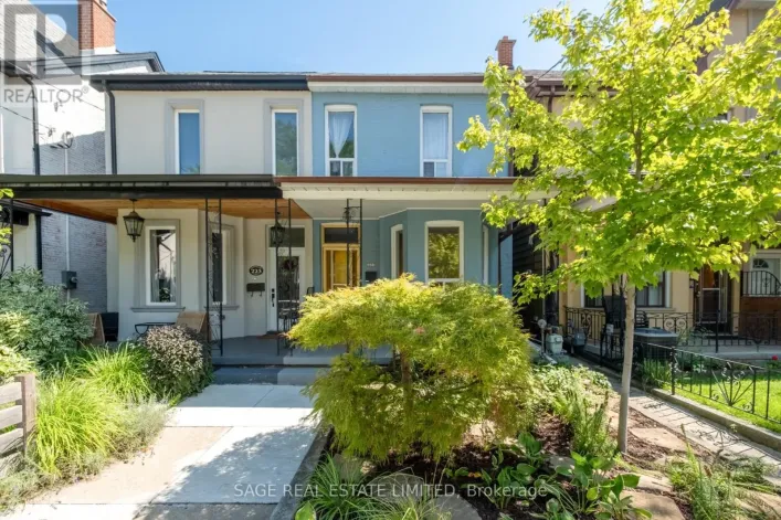221 PALMERSTON AVENUE, Toronto