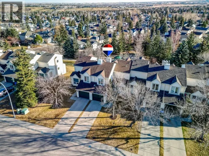 221 Sandringham Road NW, Calgary