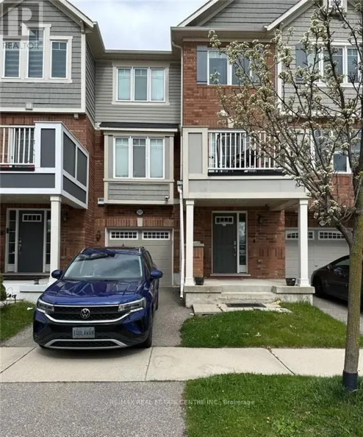 221 SLINGSBY LANDING, Milton