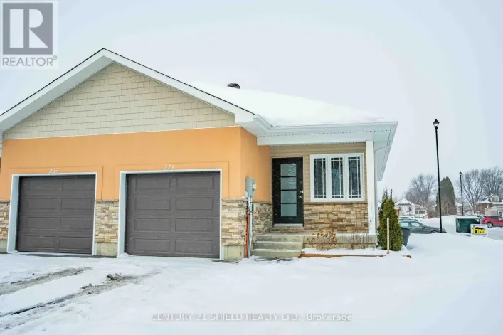 221 THIRD STREET W, Cornwall