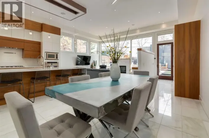 2210 Victoria Crescent NW, Calgary