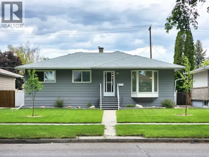 2211 10 Avenue S, Lethbridge