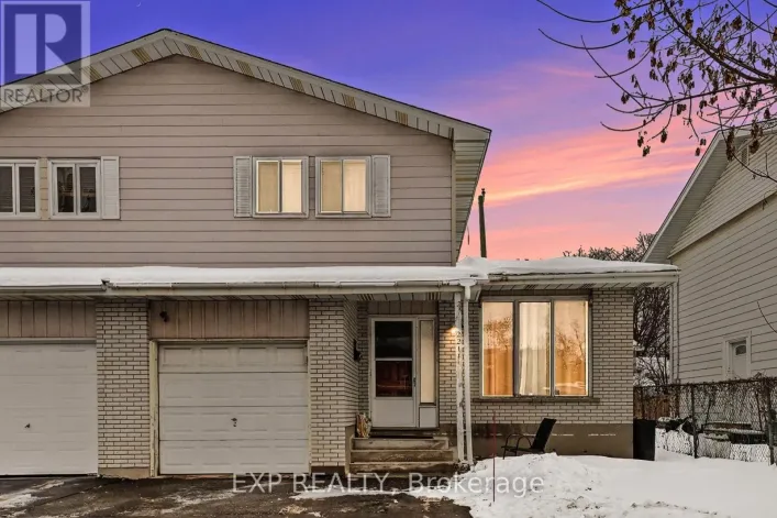 2211 ST LAURENT BOULEVARD, Ottawa