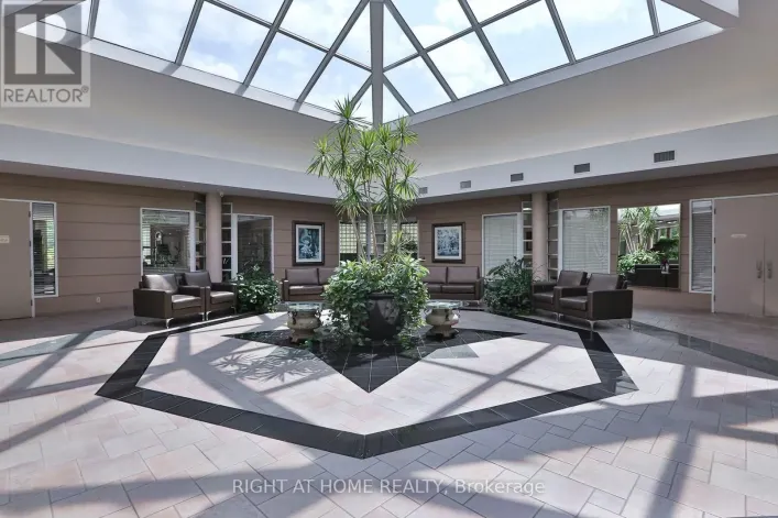 2212 - 7 CONCORDE PLACE, Toronto