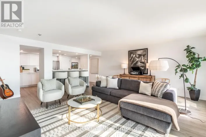 2212 - 77 HARBOUR SQUARE, Toronto